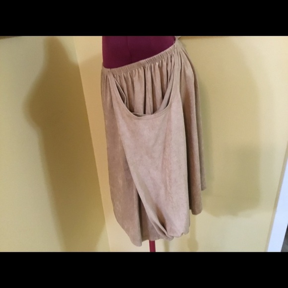 Boy Language Women’s Off The Shoulder Faux Suede Blouse NWOT - Picture 3 of 7